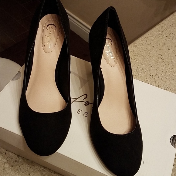 Cato NWT Black Suede Round Toe Pumps - Picture 2 of 3